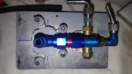 ANDAIR FS20X8T valve with Vans Valve.jpg