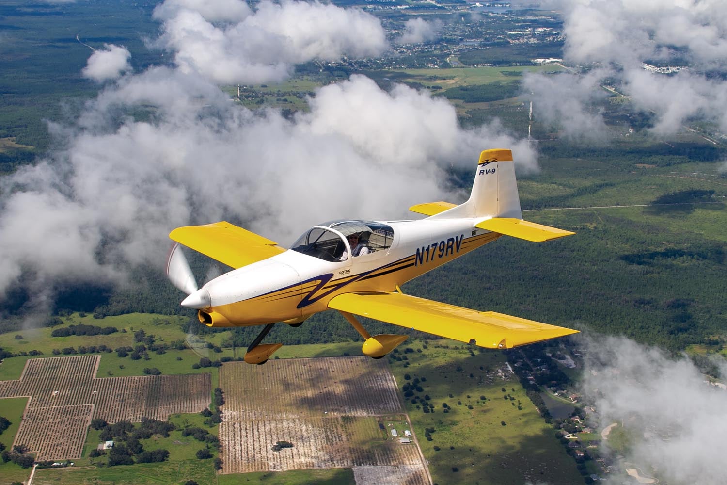 www.kitplanes.com
