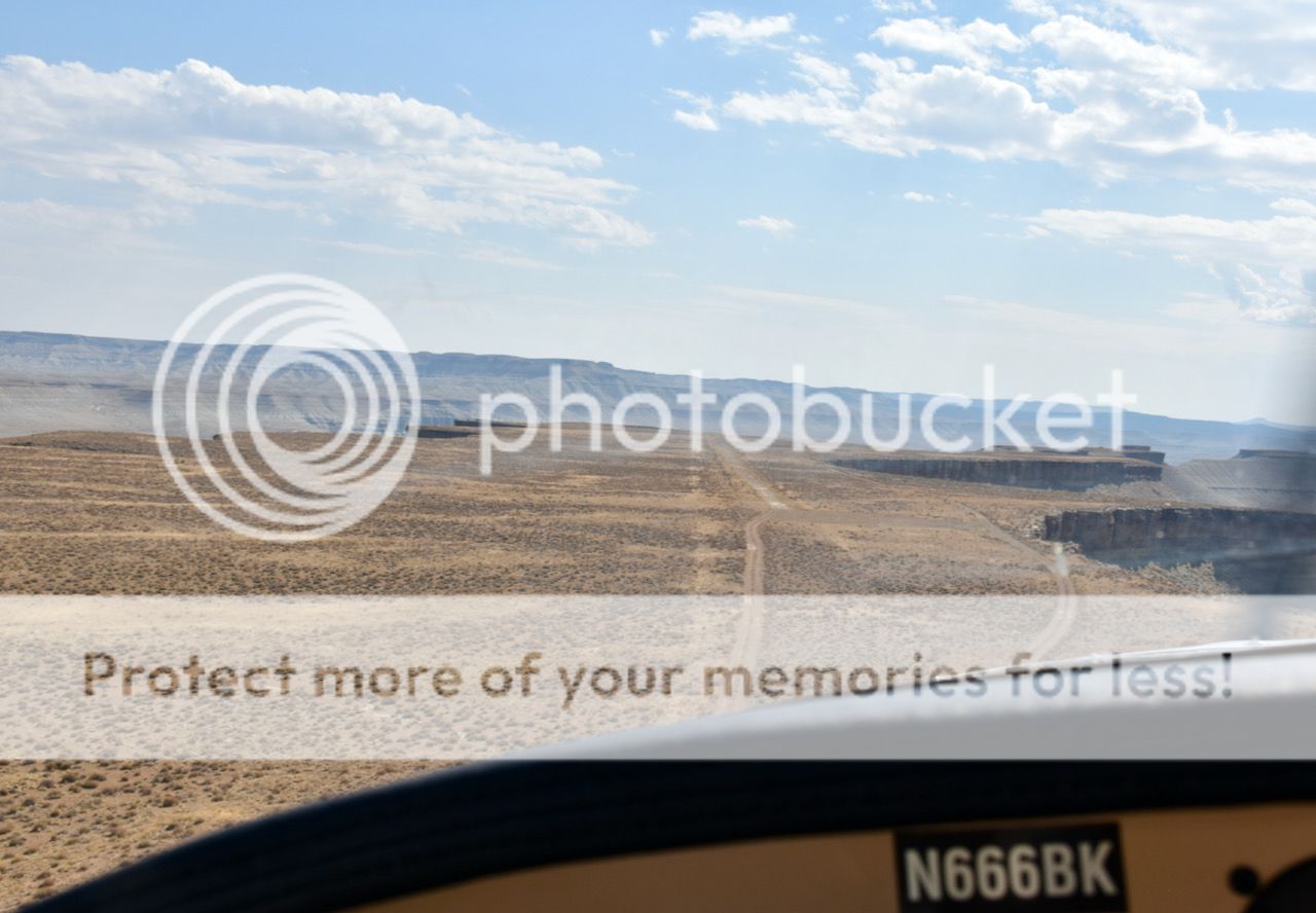 Sand_Wash_airstrip_in_Utah_-_1_(3).jpeg